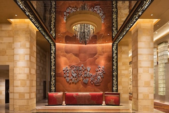 Reception area at The Westin Nashville