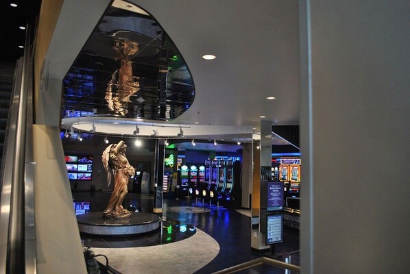 Interior - Hotel At Batavia Downs (Batavia)