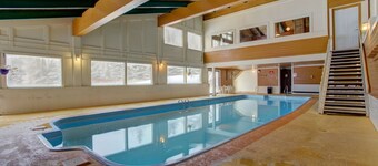 B-101 Buffalo Ridge 2 Bedroom Condo by RedAwning