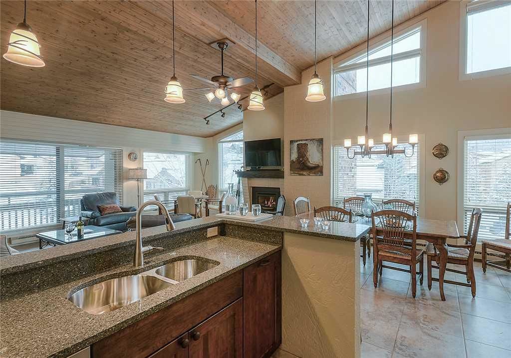 Apartment | Private kitchen | Fridge, microwave, stovetop, dishwasher