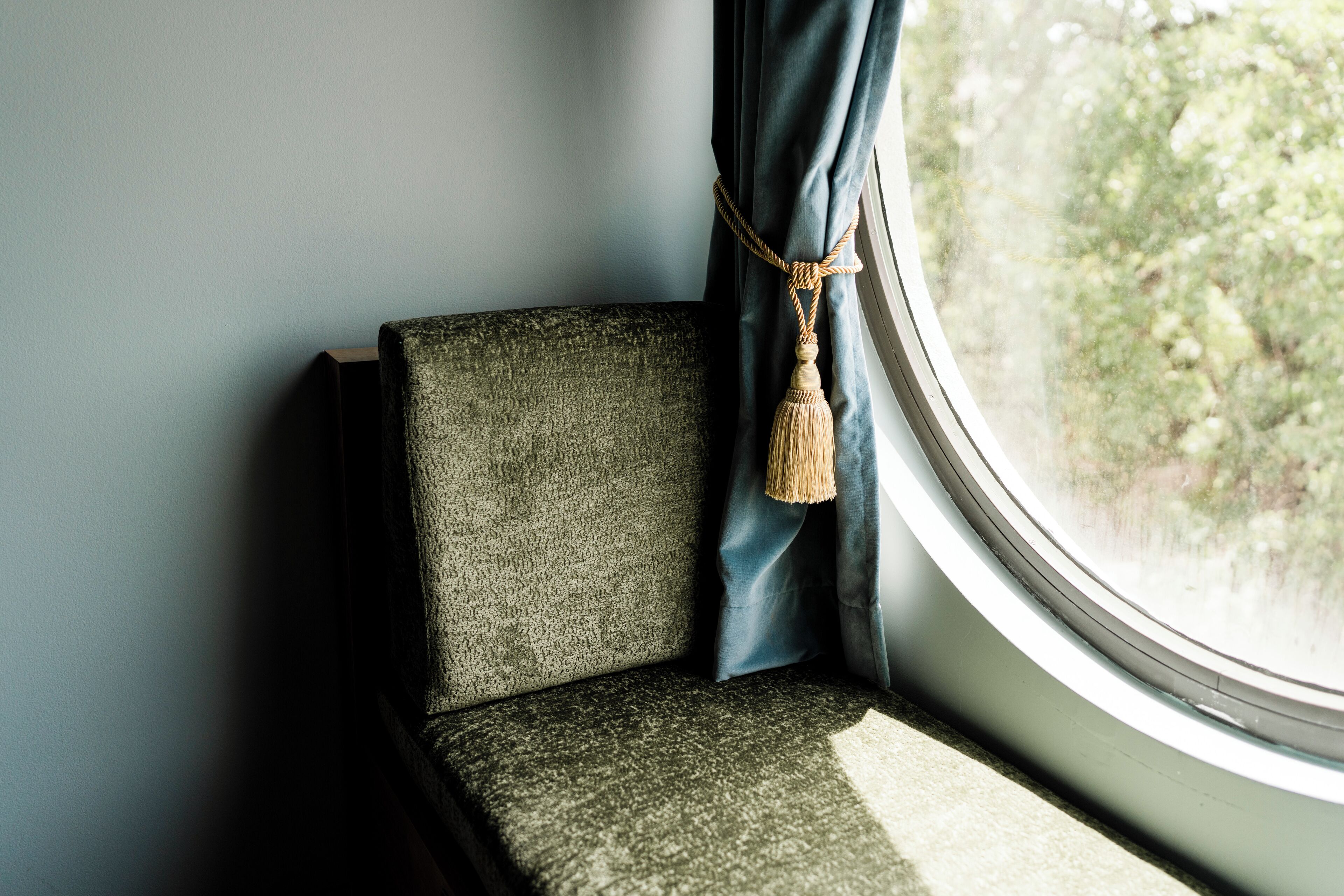 comfort room, 1 queen bed, non smoking (small) | 1 bedroom, frette italian sheets, premium bedding, down duvets