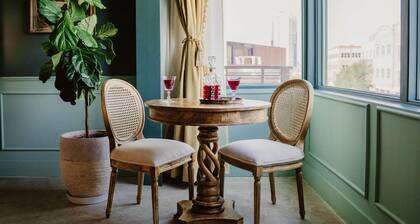 The Frances Modern Inn