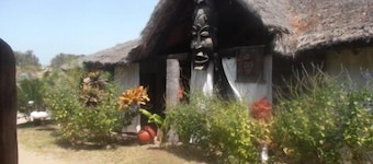 Akine Dyioni Lodge