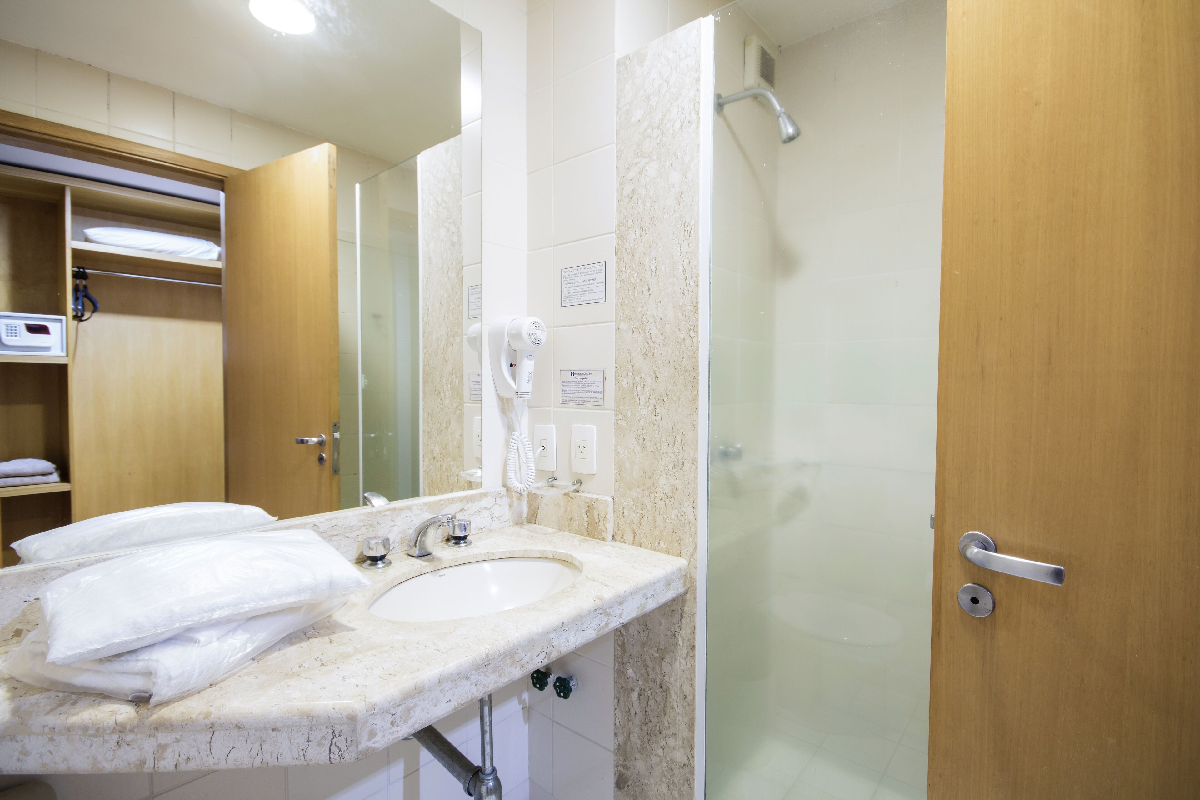 standard room | bathroom | shower, rainfall showerhead, free toiletries, towels