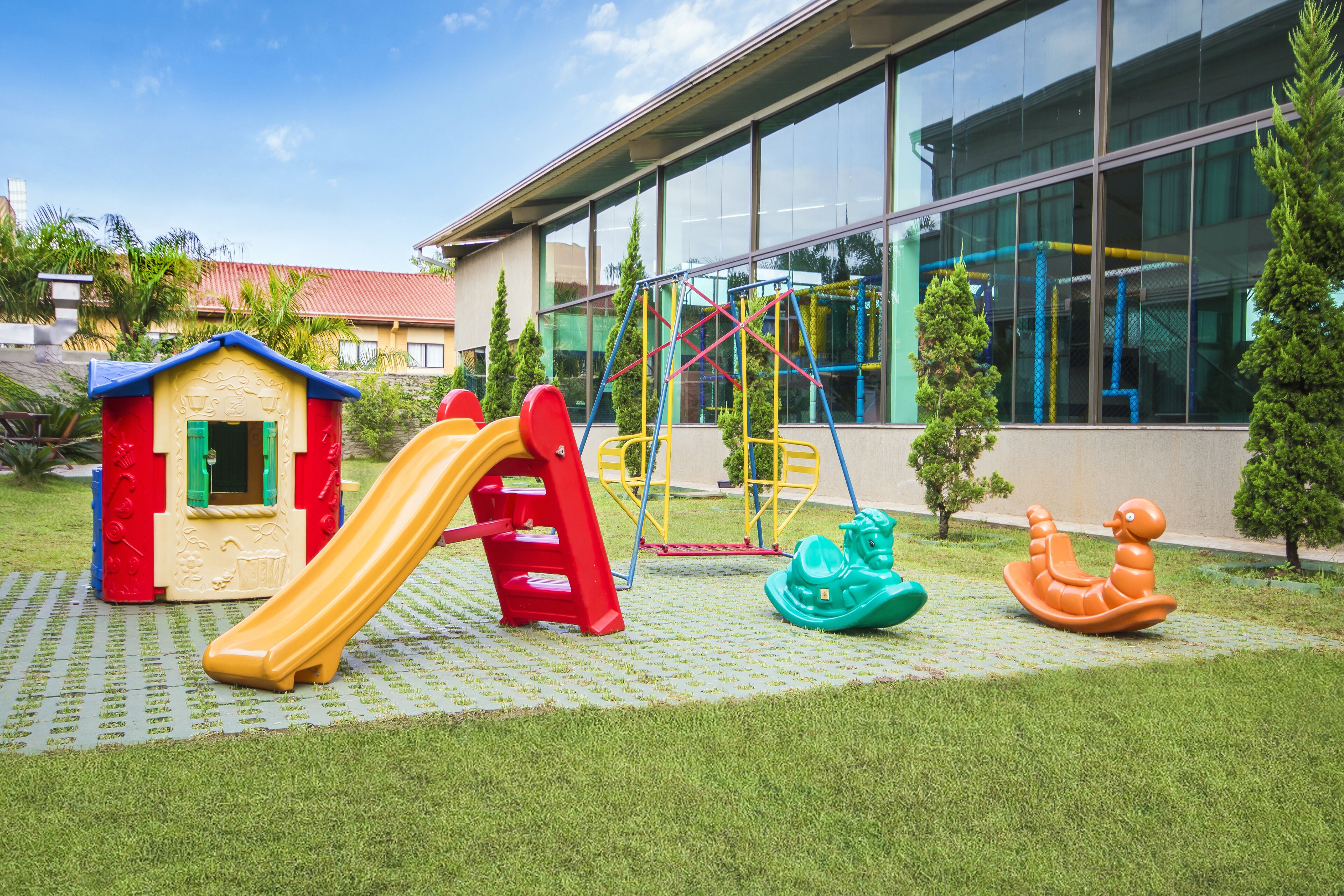 children’s play area – outdoor