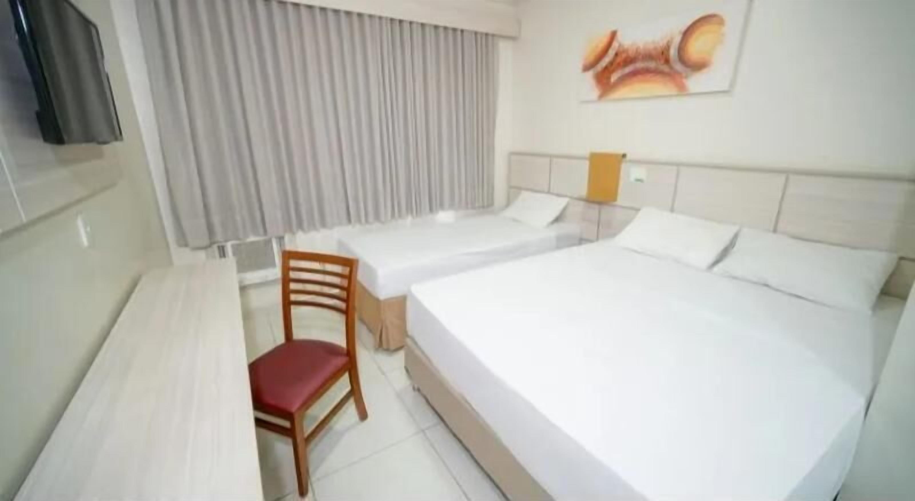 Schreibtisch, laptopgeeigneter Arbeitsplatz, Verdunkelungsvorhänge