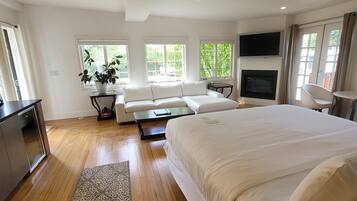 Studio Suite, 1 King Bed