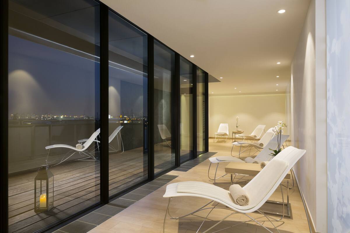 couples treatment room(s), sauna, steam room, body treatments