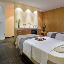Couples treatment room(s), sauna, steam room, body treatments