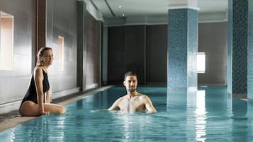 Indendørs pool