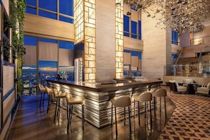 2 bars/lounges, rooftop bar