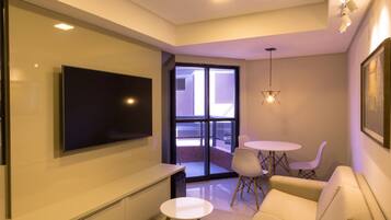 Luxury Studio Suite, 1 Bedroom, Lanai | Room amenity