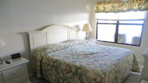 Standard Condo, 2 Bedrooms, Kitchen, Beach View