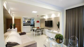 Elite Apartment, 2 Bedrooms, Sea View, Sea Facing | Living room | TV