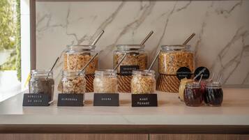 Desayuno bufé gratuito y diario