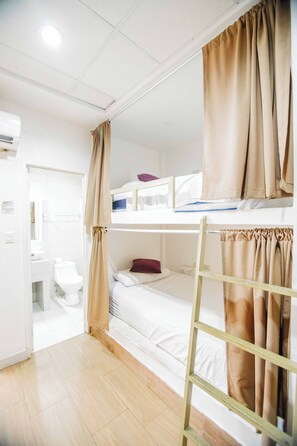 Caja fuerte, wifi gratis, ropa de cama