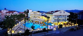 Asda Maris Hotel