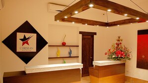 Lobby - Chrisban Hotel Boutique (Guadalajara de Buga)