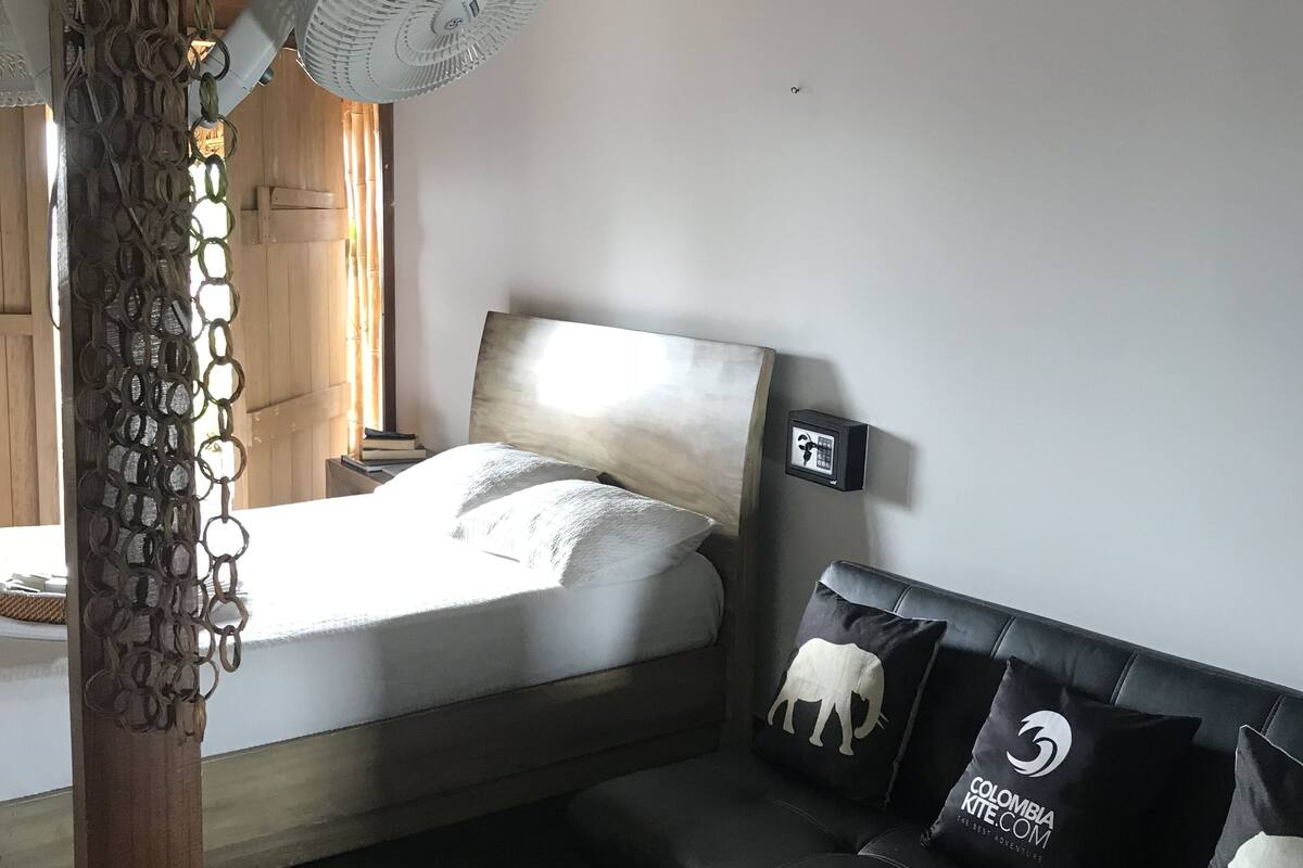 Minibar, in-room safe, free WiFi, bed sheets
