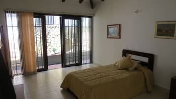 House, 3 Bedrooms, Private Pool | 3 bedrooms, in-room safe, free WiFi, bed sheets