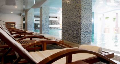 Eastern Palace Hotel