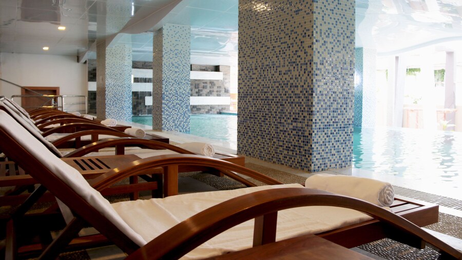 Eastern Palace Hotel