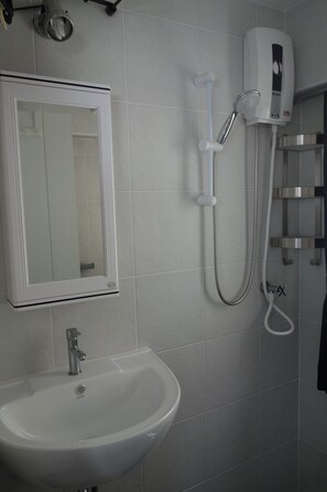 Individually furnished, desk, laptop workspace, blackout curtains - Bann Kanchana (Koh Samui)
