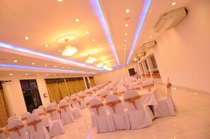Banquet hall - Sarathchandra Tourist Guest House (Embilipitiya)