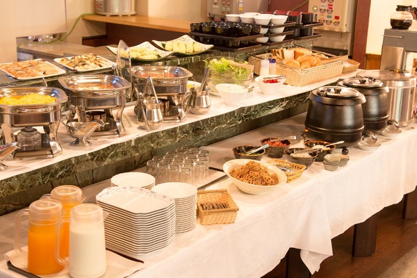Daily buffet breakfast for a fee