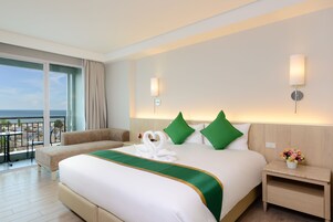 Premier Deluxe King Room with Sea View