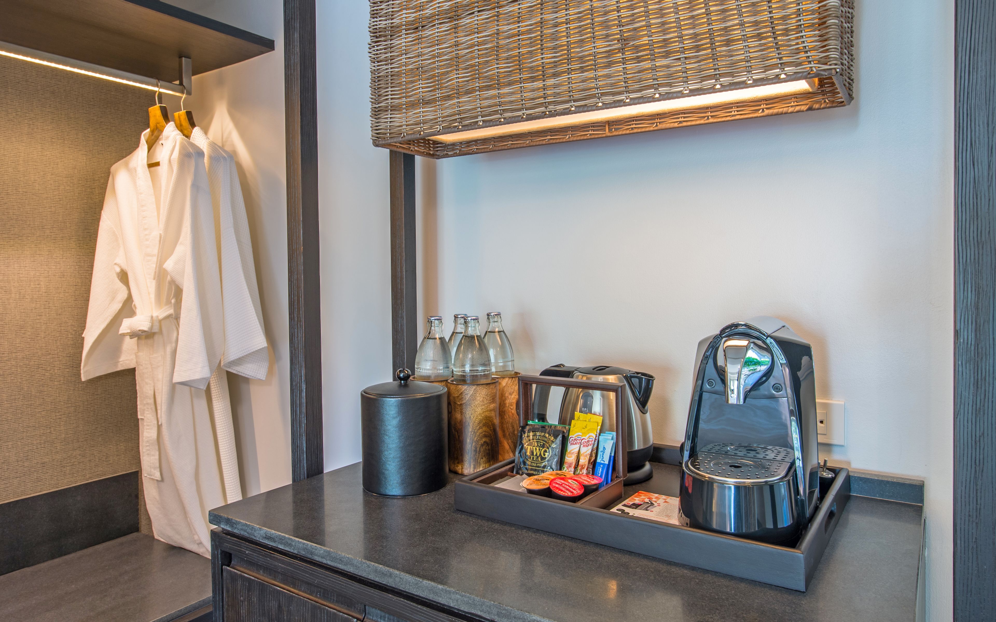 shellsea ocean | 1 bedroom, minibar, in-room safe, individually furnished