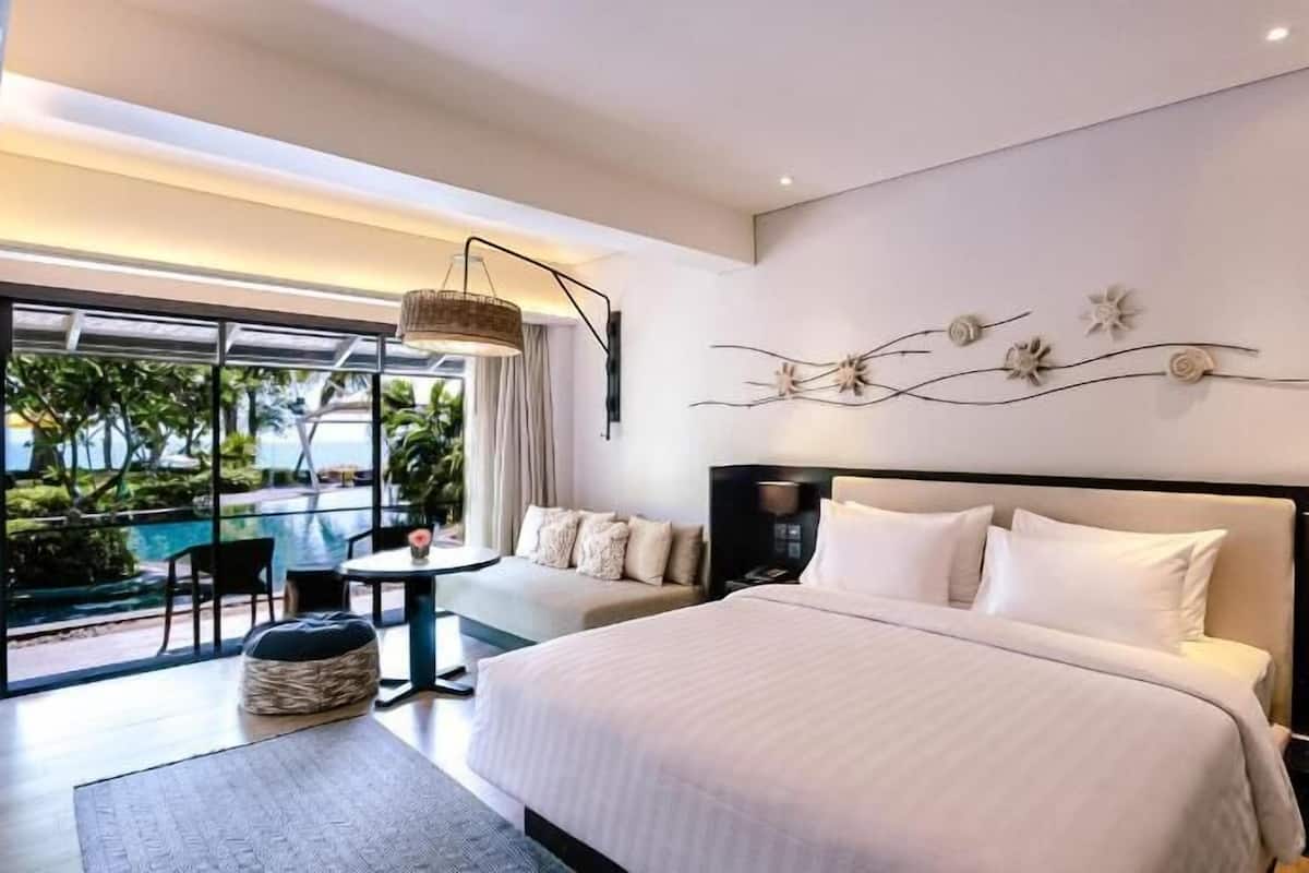 Minibar, in-room safe, individually furnished, desk