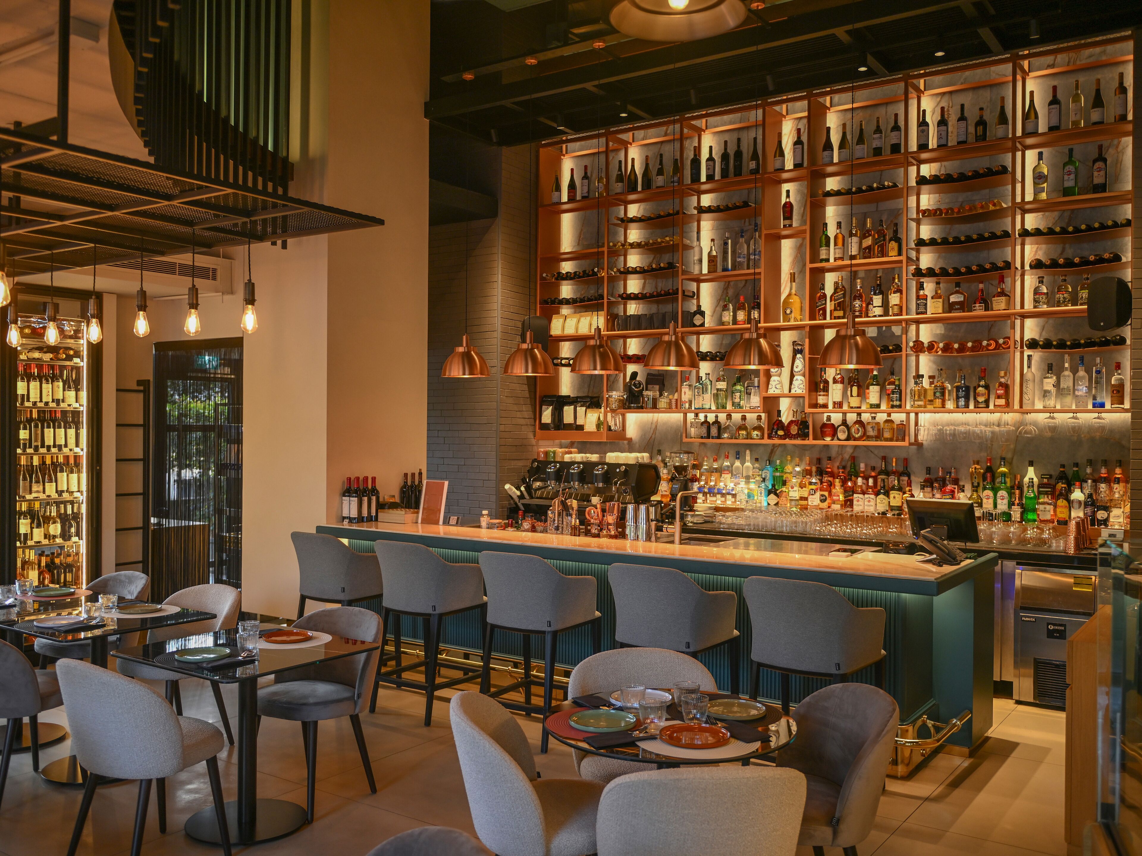 Breakfast, lunch, dinner served; international cuisine 