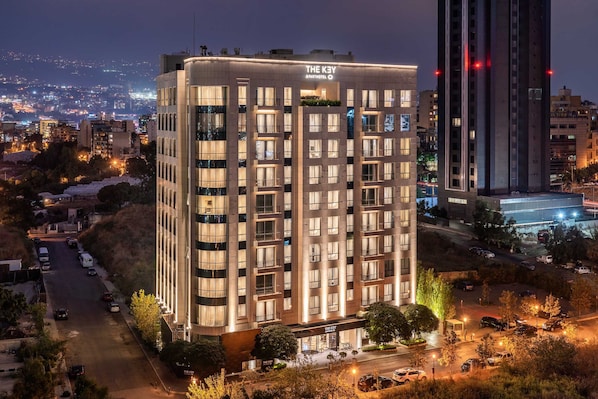 Fassade der Unterkunft – Abend/Nacht