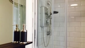 Double Room, Ensuite | Bathroom - Cafe Guest House 34 (Poole)