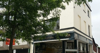 Cafe Guest House 34