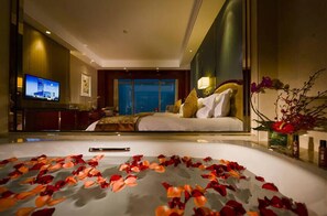 Superior Twin Room | Premium bedding, minibar, in-room safe, desk - Haili New Century Grand Hotel Haiyan (Jiaxing)