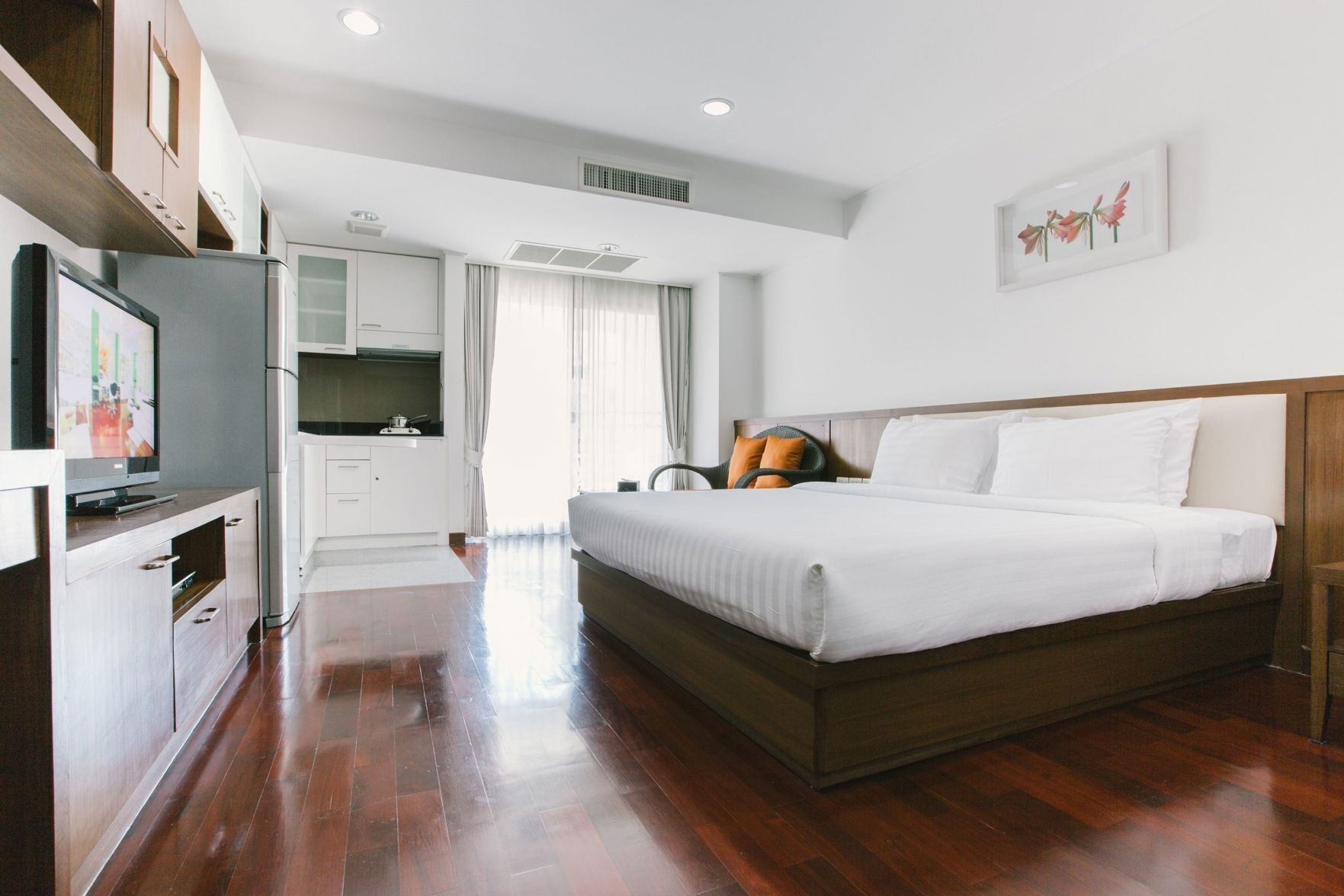 Coffre-fort, bureau, espace de travail pour ordinateurs portables