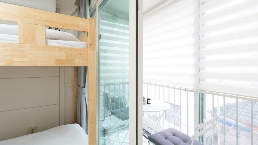 The Blossom Yeonnam Guesthouse