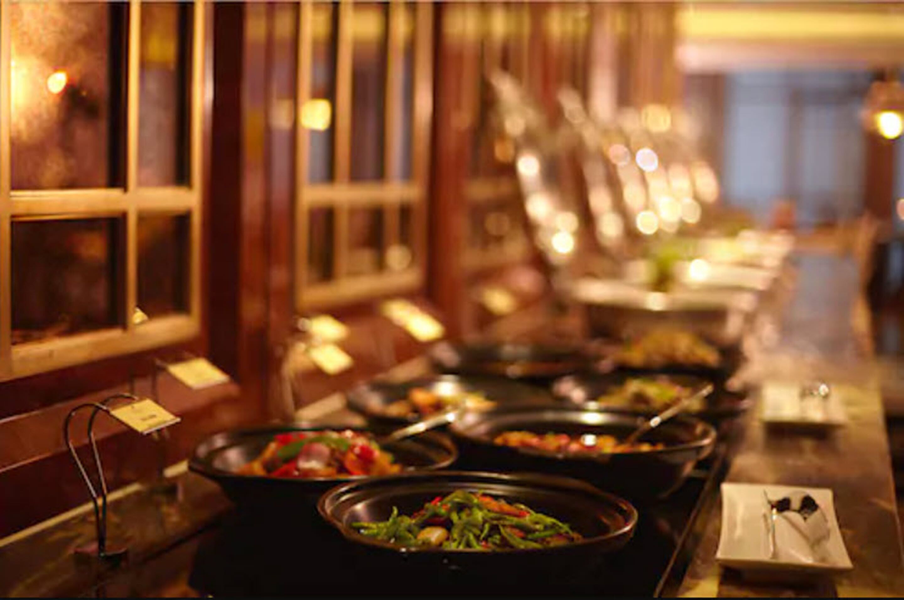 4 restaurants, breakfast, lunch, dinner served; modern european cuisine