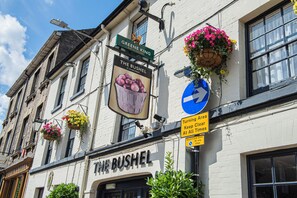 Exterior - The Bushel by Greene King Inns (Bury St Edmunds)