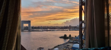 Design Suite, Tower (Free Spirit) | 1 多间卧室、埃及棉床单、高档床上用品、Select Comfort 床