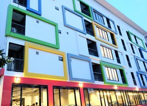 Front of property - Sunny Residence (Bangkok)