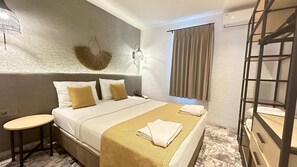 1 bedroom, premium bedding, soundproofing, bed sheets - Grand Aquarium (Marmaris)