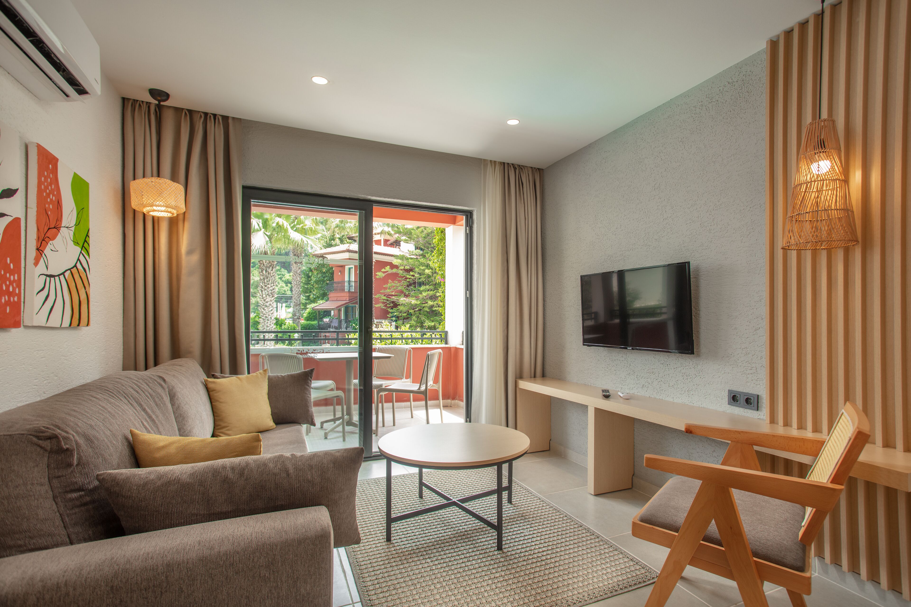 Photo - Grand Aquarium