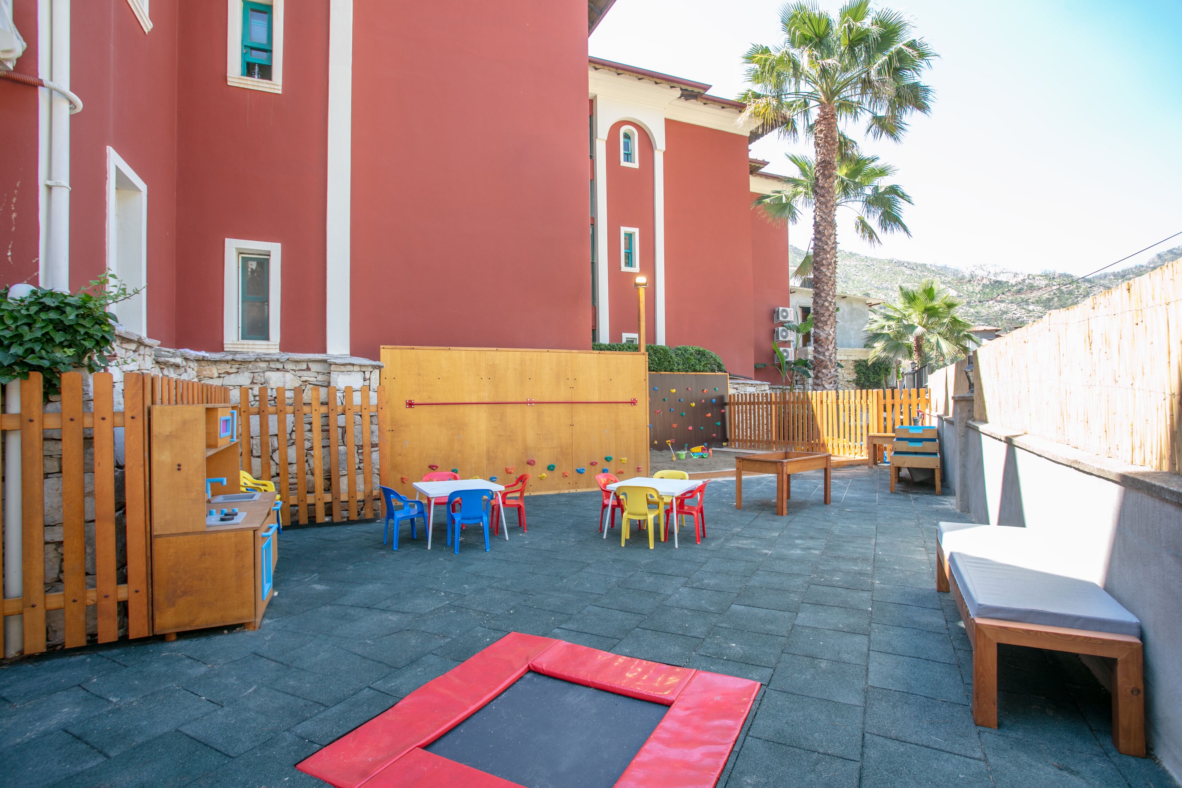 Photo - Grand Aquarium