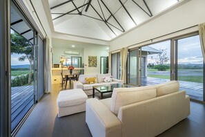 In-room safe, desk, rollaway beds, free WiFi - Lucerne Resort Khao Yai (Pak Chong)