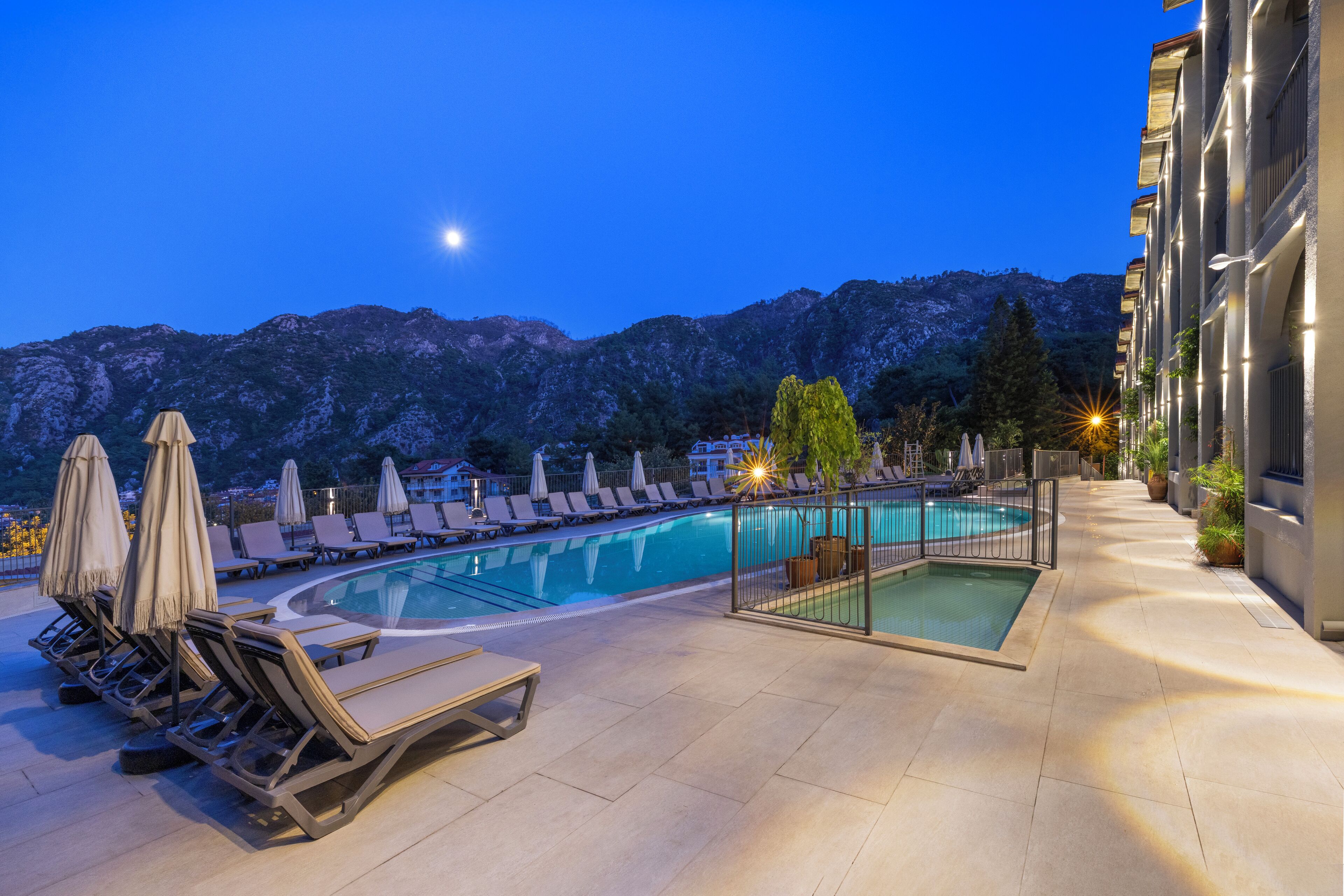 Front of property – evening/night