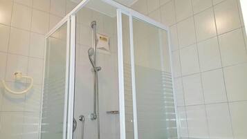 Apartment, 1 Schlafzimmer | Dusche im Bad