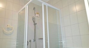 Apartment, 1 Schlafzimmer | Dusche im Bad